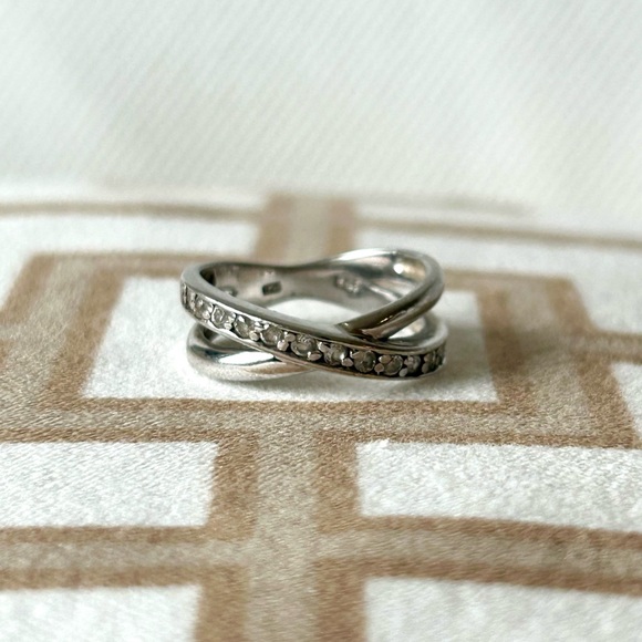 Jewelry - Elegant 925 Silver Pave Crossover Ring - Crisscross Highway Ring